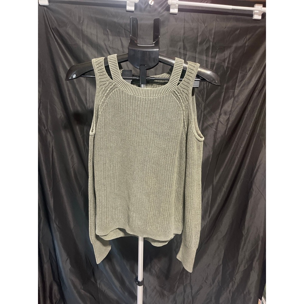 Hollister off the shoulder sweater size women's small